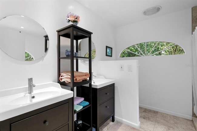 Building Photo - 1343 Highland Ave NW