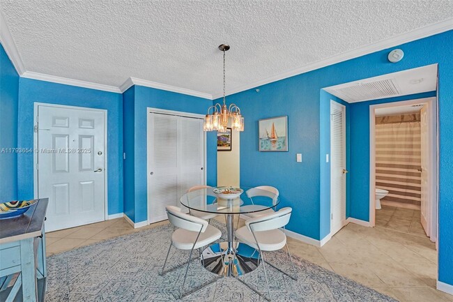 Building Photo - 2501 S Ocean Dr