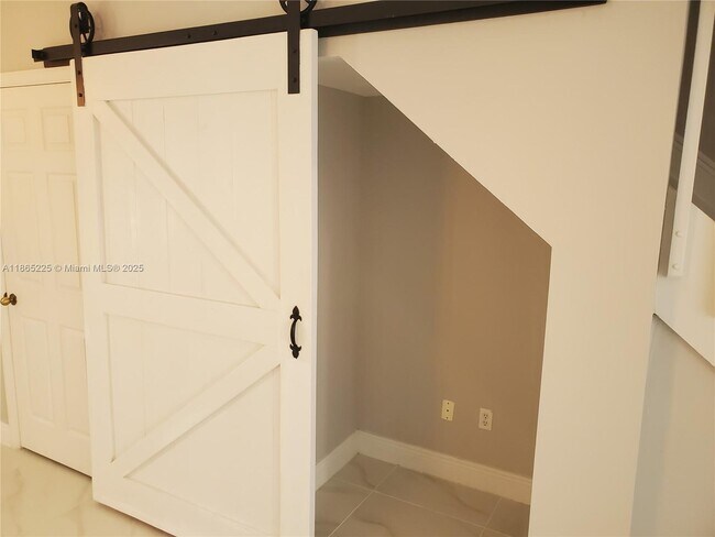 Building Photo - 589 NW 208th Way