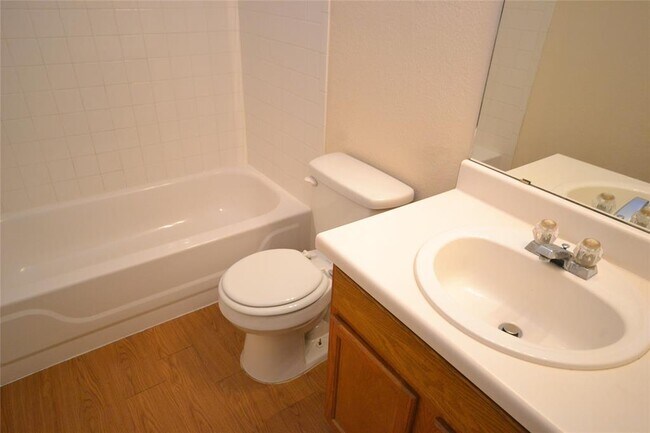 Building Photo - 3207 Picton Ct