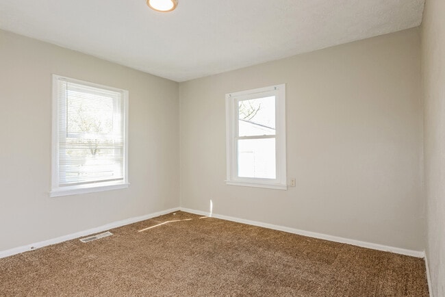 Building Photo - 2650 Kristen Dr