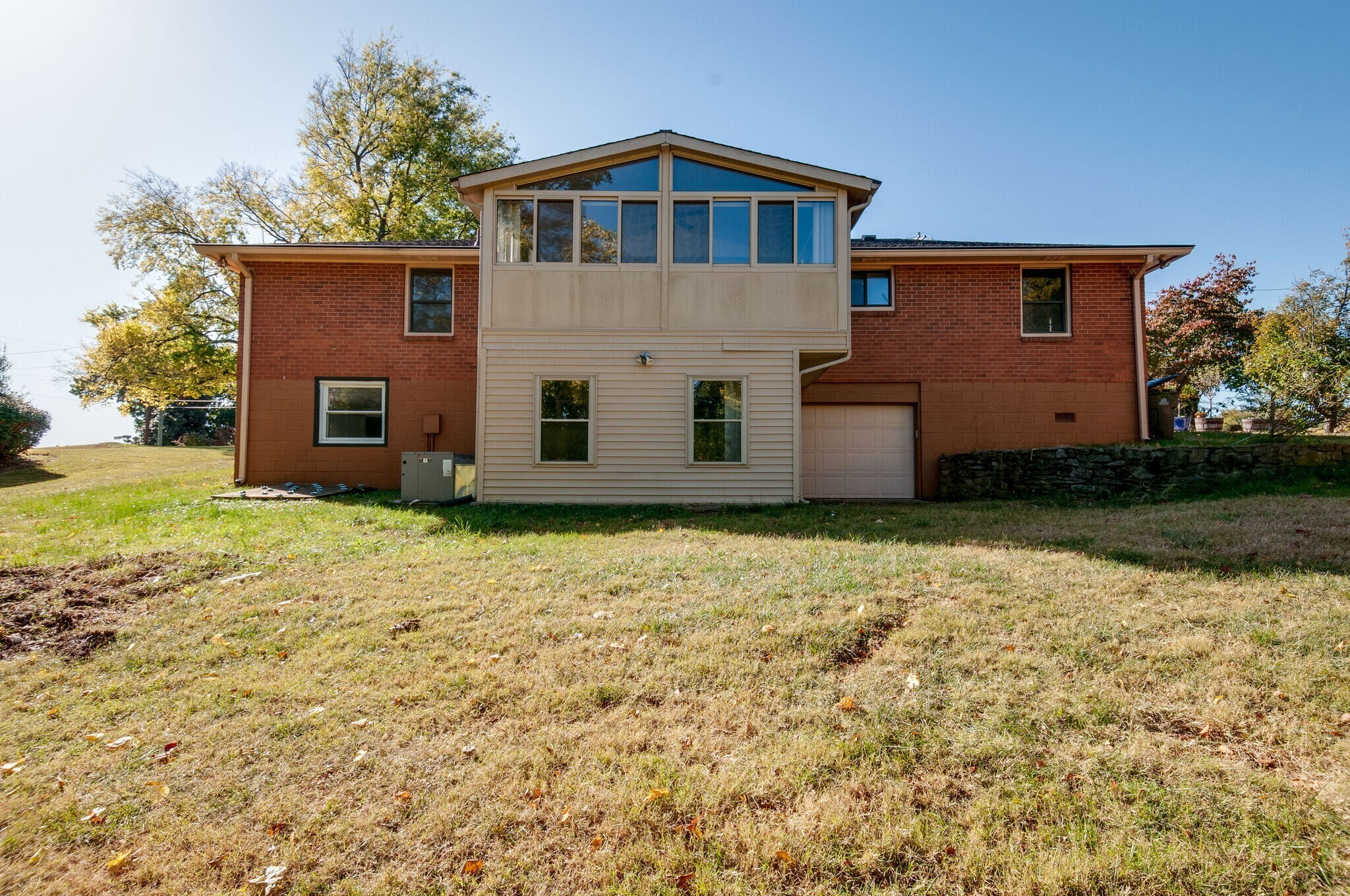 Back - 930 Havenhill Dr