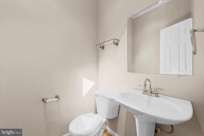 Building Photo - 21768 Tottenham Hale Ct