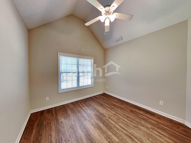 Building Photo - 3830 Rivendell Ln