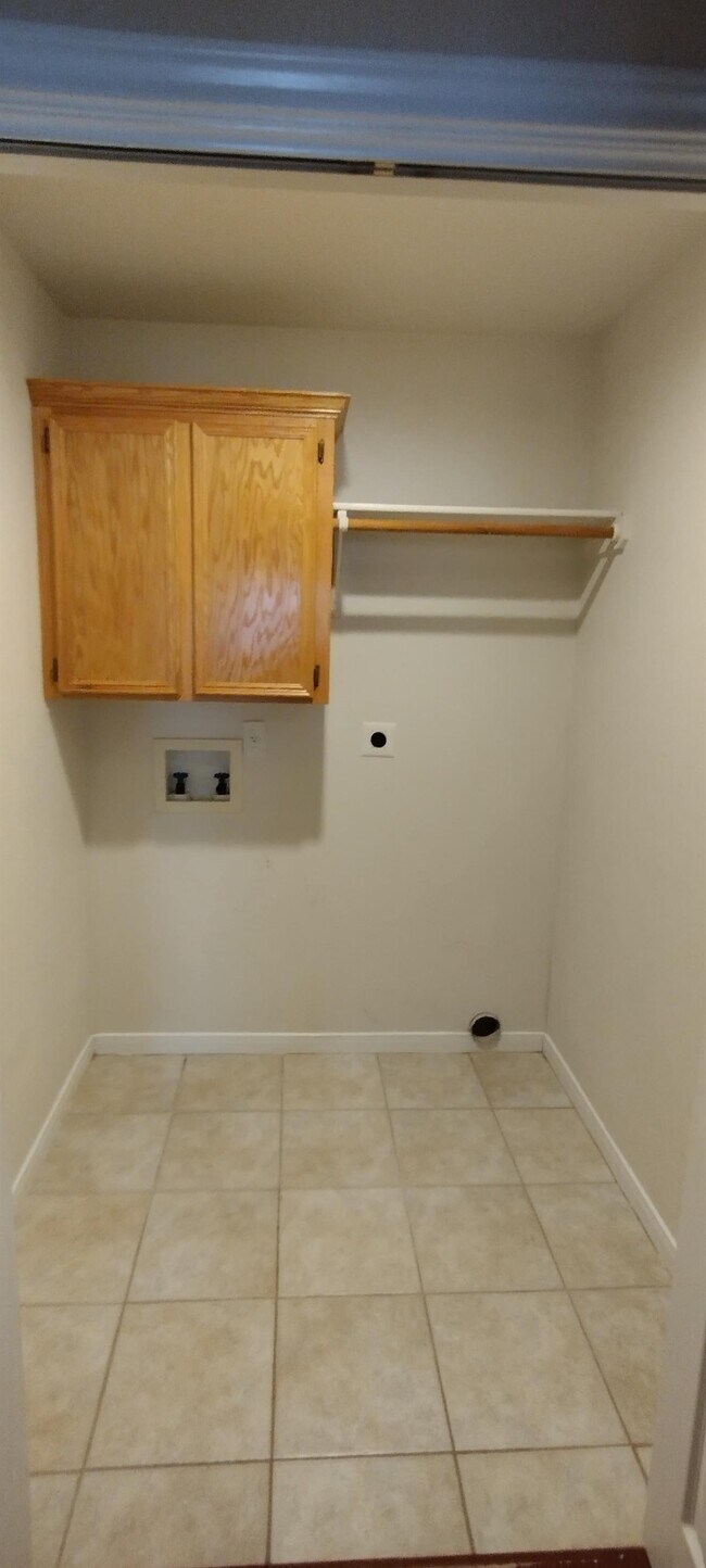 Building Photo - 3707 Dustin Ct