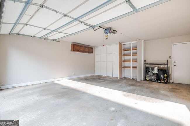 Building Photo - 5170 Chemin De Vie NE