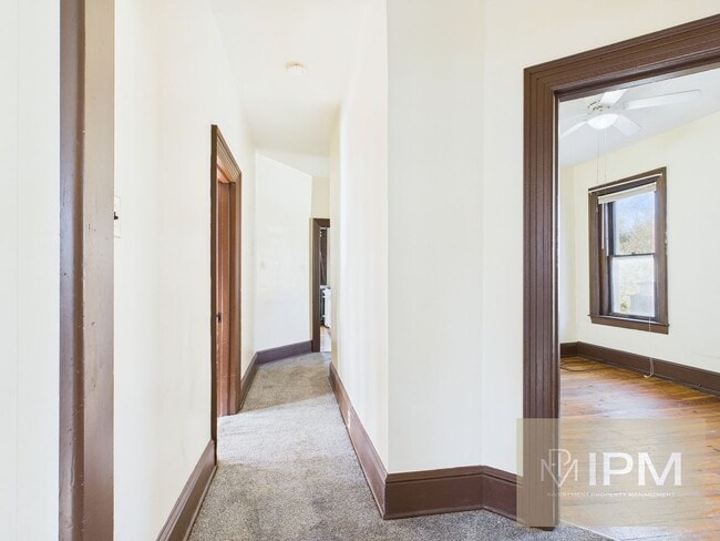 Building Photo - 24 N Main St