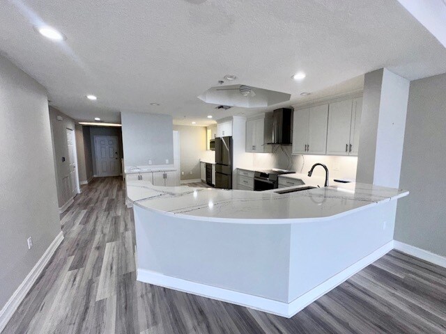 Building Photo - 480 Sail Ln