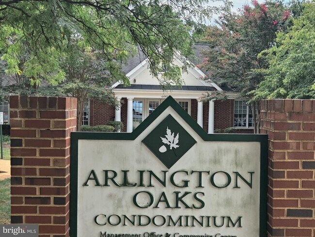 Building Photo - 103 N George Mason Dr
