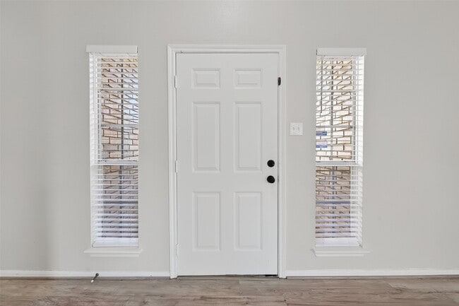 Building Photo - 3126 Lakefield Way