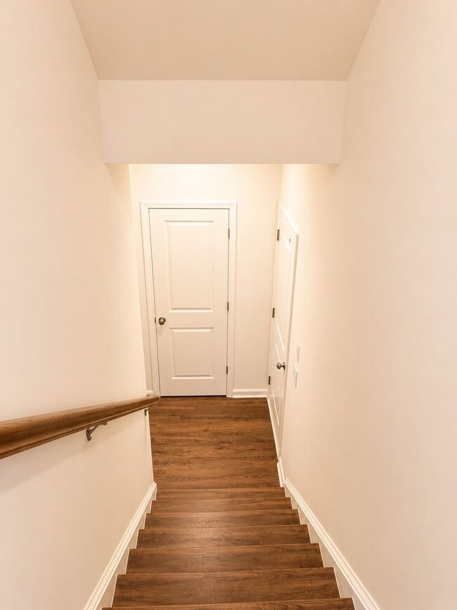 Building Photo - 2837 Rosehall