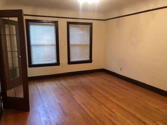 Interior Photo - Republican