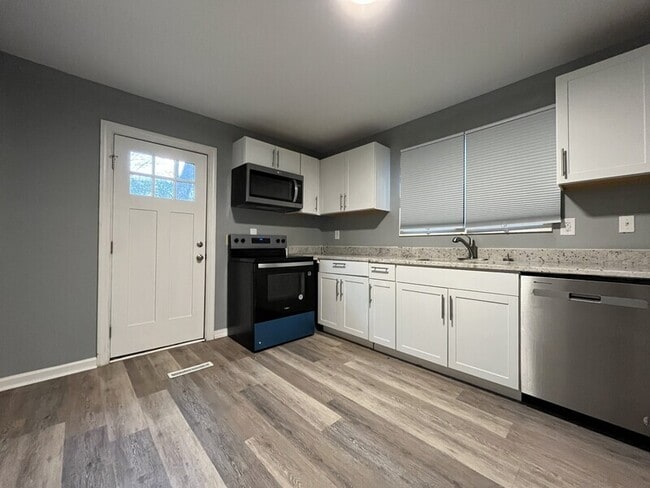 Building Photo - 1229 Jenkins St