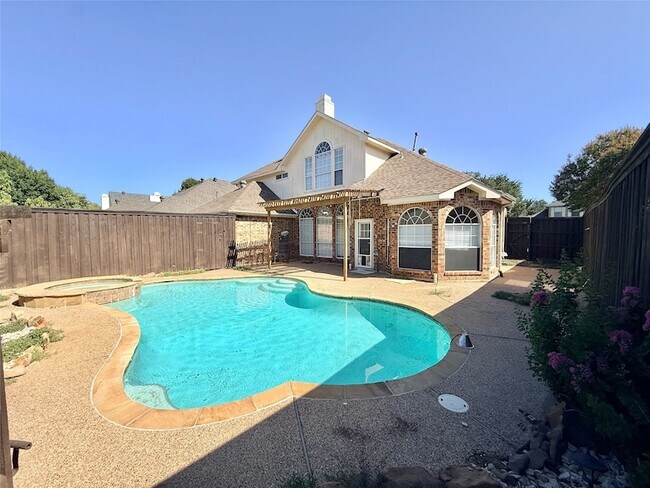 Building Photo - 4525 Reunion Dr