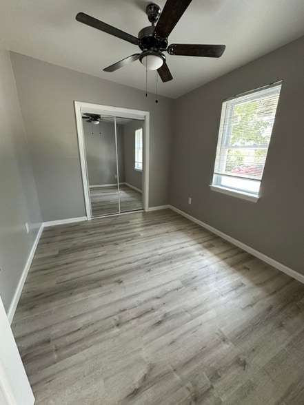 Building Photo - 6121 N Wagon Trail Rd