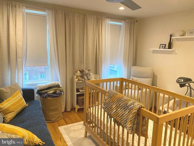 Building Photo - 1221 S Warnock St