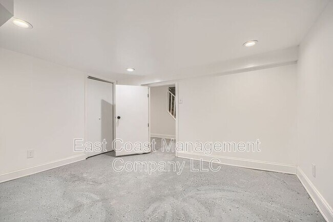 Building Photo - 2535 Shirley Ave