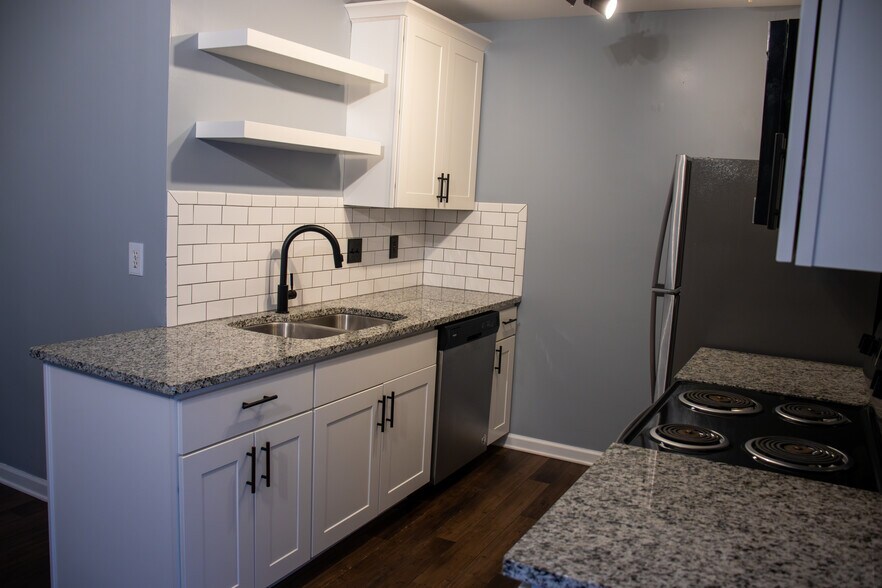 Building Photo - 938 Bradley Bell Dr