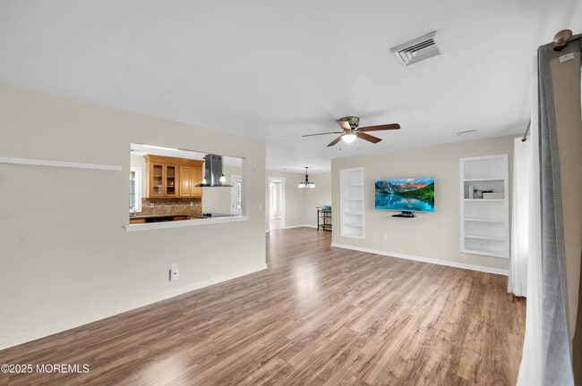 Building Photo - 1109 Spar Ave