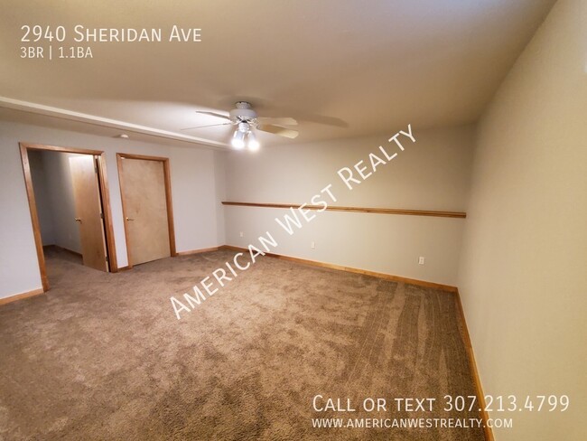 Building Photo - 3bed/1.5bath townhome