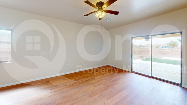 Building Photo - 11886 W Fontenelle Dr