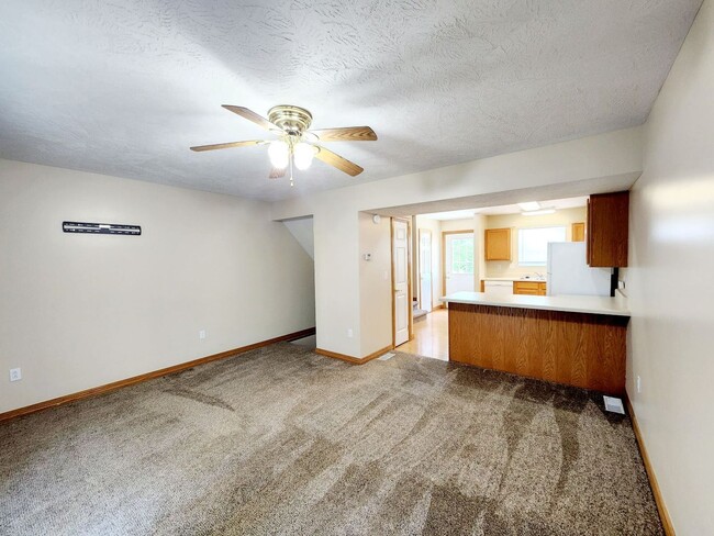 Building Photo - 2 br, 1.5 bath House - 4 Bakers Pointe