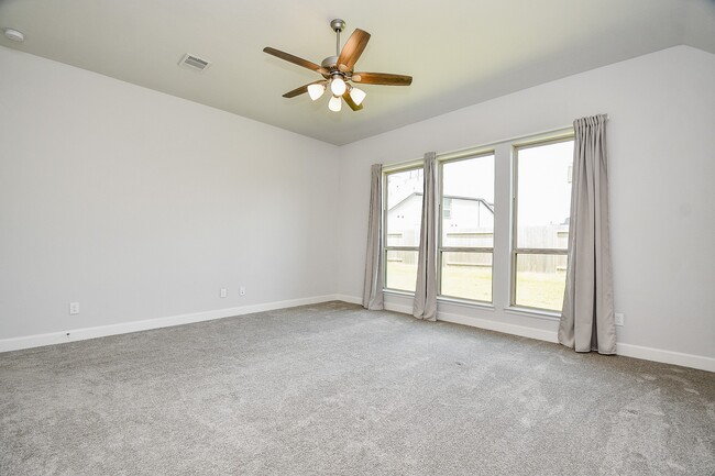 Building Photo - 21312 Palm Arbor Dr
