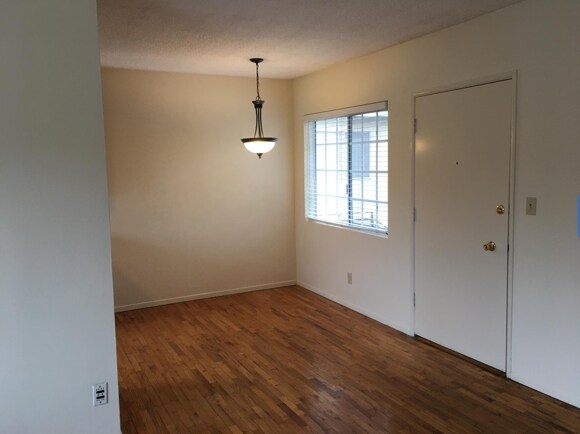 Dining Room - 122 S Buena Vista St