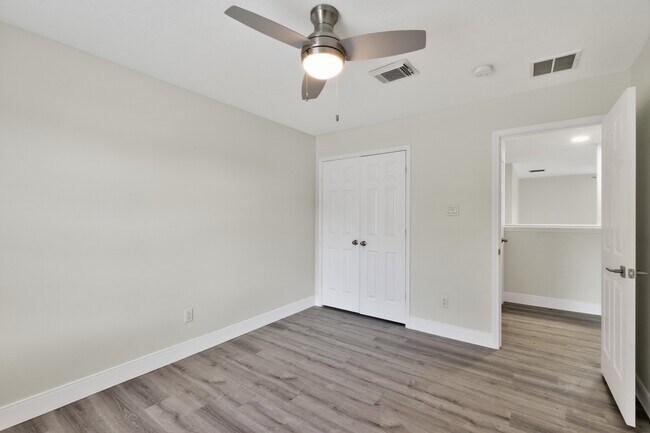 Building Photo - 918 Ivycroft Ln