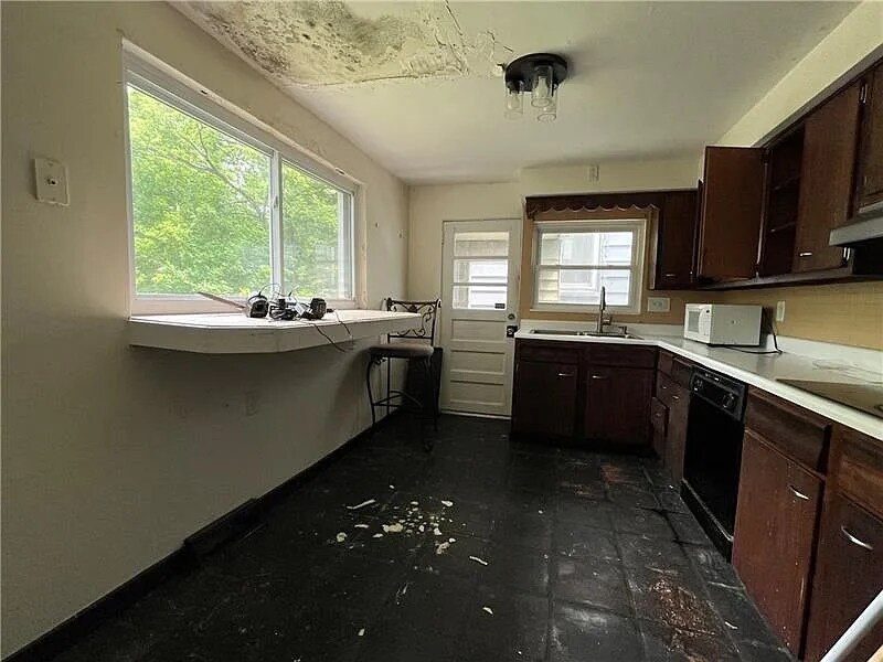 Building Photo - 3929 Vinceton St