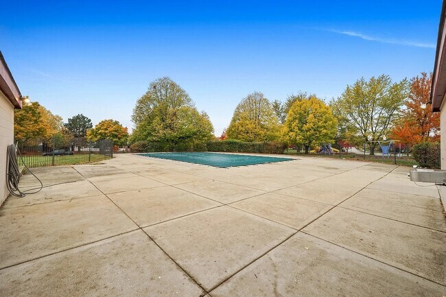 Building Photo - 1463 Mercury Dr