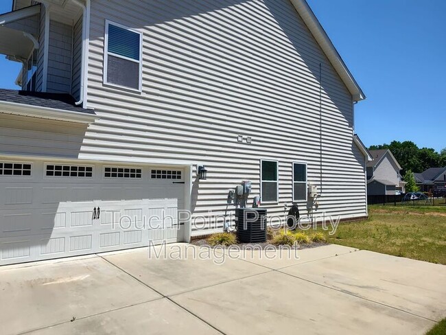 Building Photo - 170 Pine Eagle Dr