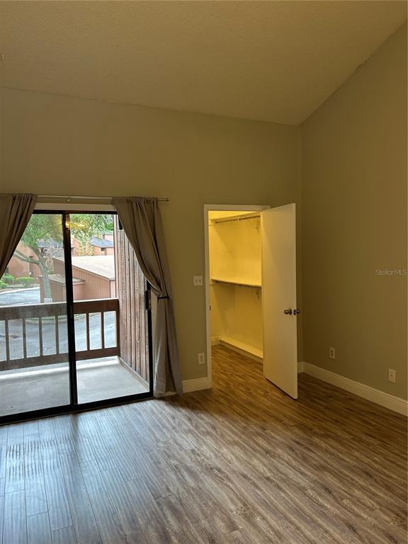 Building Photo - 958 E Michigan St