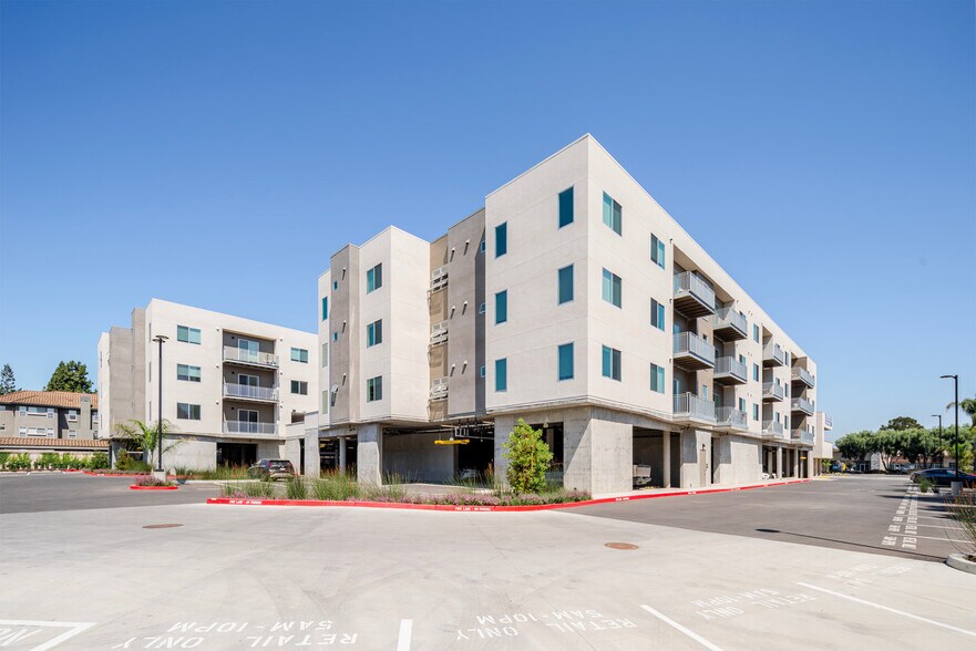 Building Photo - 3406 El Camino Real