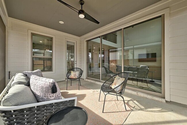 Building Photo - 8509 Silverthorne St