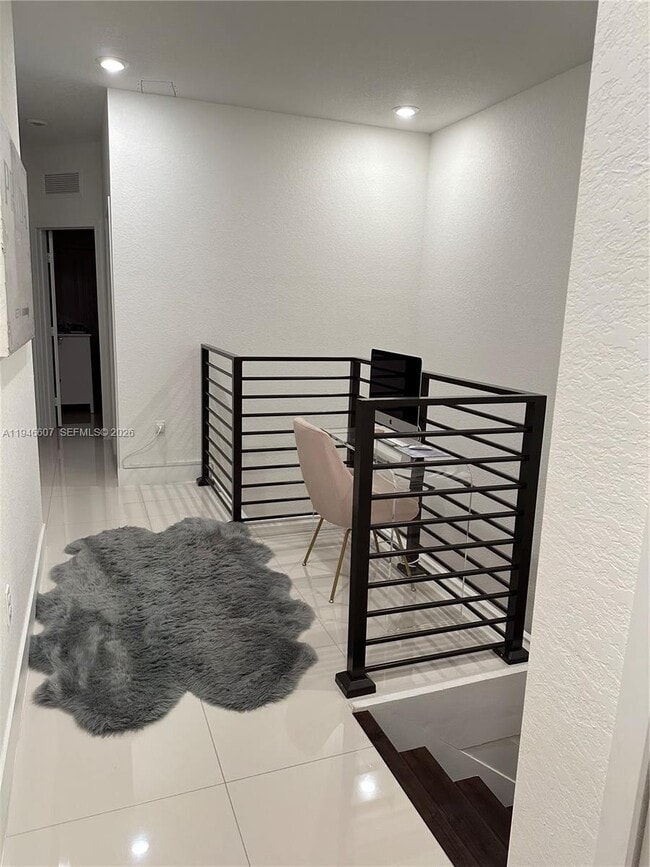 Building Photo - 507 SW 91st Ct