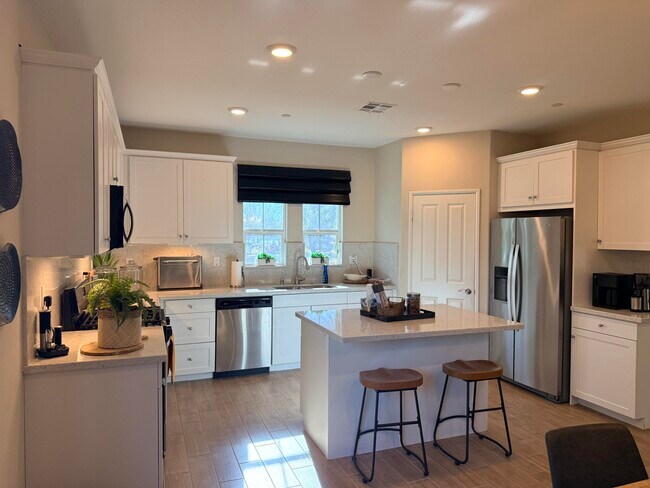 Building Photo - 67924 Rio Vista Dr