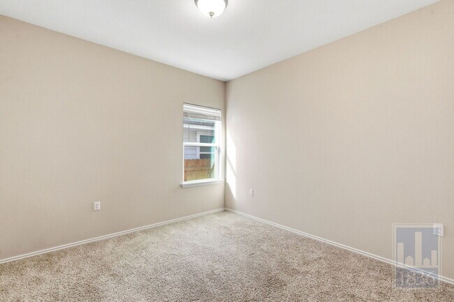 Building Photo - 7800 Vista Mejor Dr