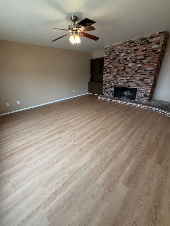 Building Photo - 3-Bedroom, 2-Bathroom Home for Rent – Move-In Ready!
