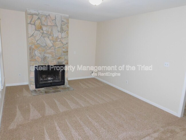 Building Photo - 1723 Hannaford Rd
