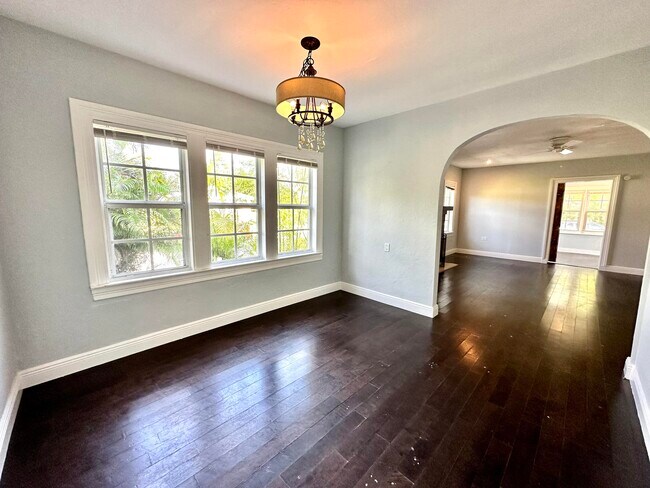 Building Photo - 101 C St