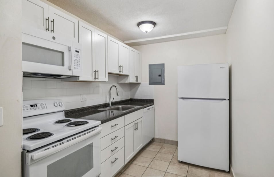 Building Photo - 55 Brighton Ave