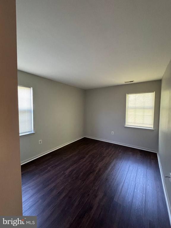 Building Photo - 721 Timber Ln