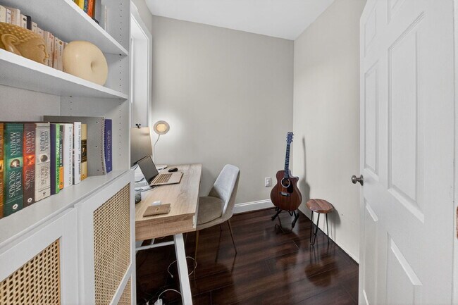 Building Photo - Classic DC charm and Modern Upgrades!