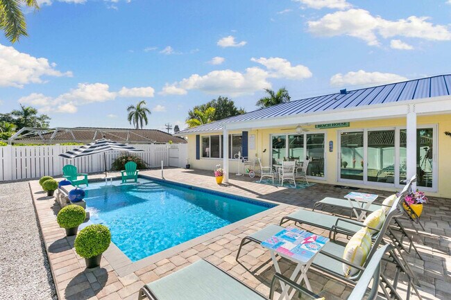 Building Photo - 685 N Barfield Dr