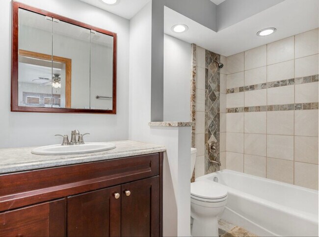 Building Photo - 5841 W 55th St