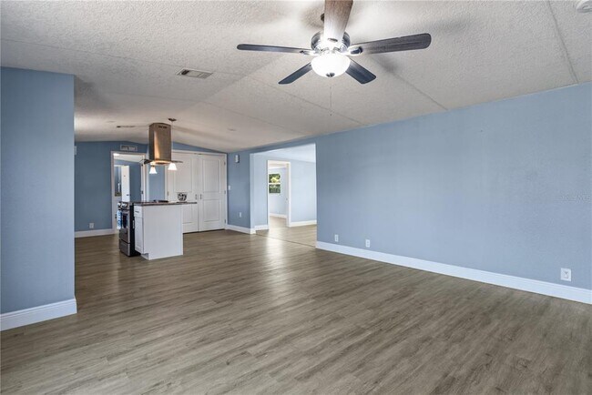 Building Photo - 9165 Atlas Dr