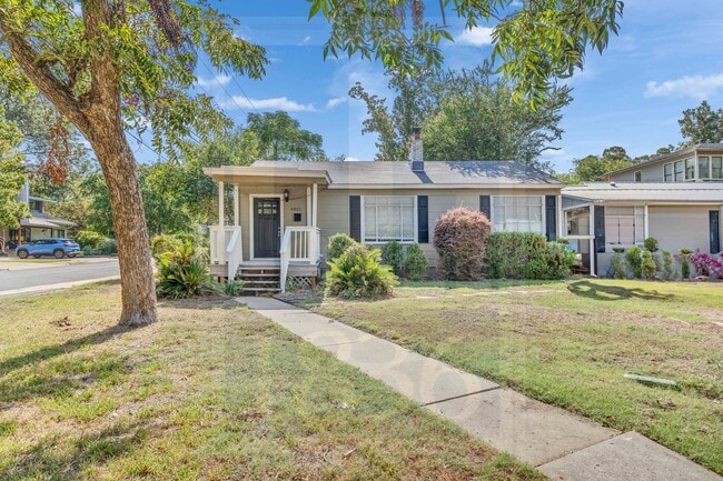 Building Photo - 4815 Woodview Ave