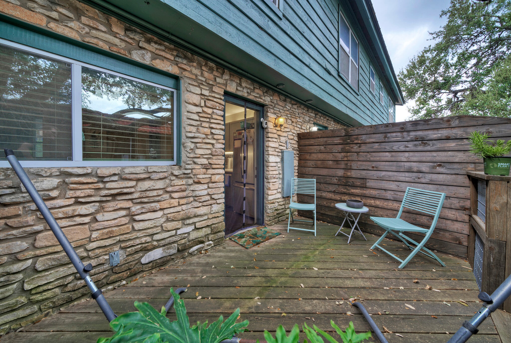 BACK DECK - 3805 southridge dr