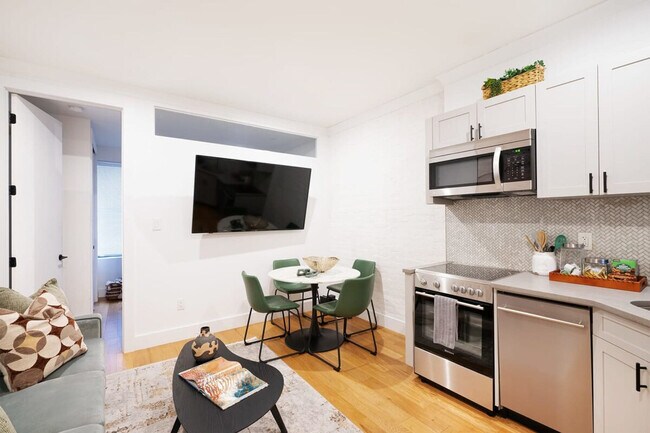 Building Photo - 411 E 68th St